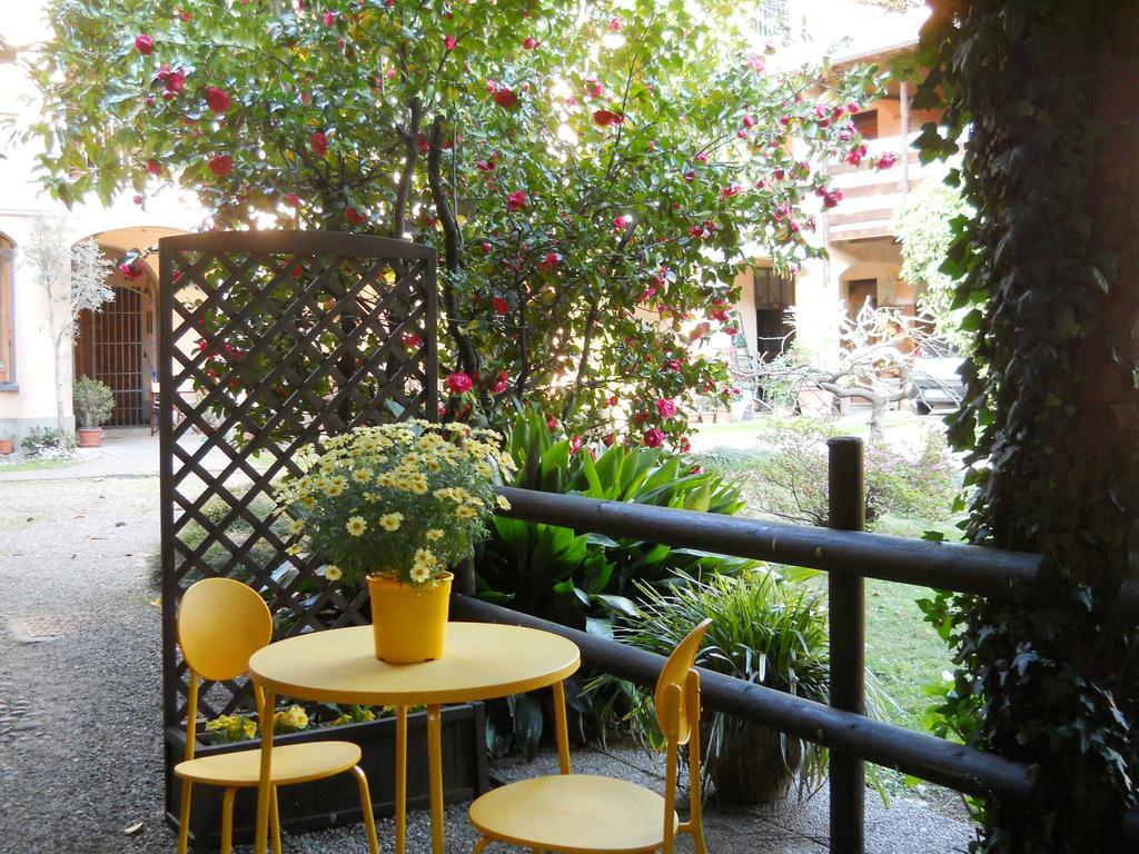 B&B Il Cortile Malpensa Casorate Sempione ภายนอก รูปภาพ